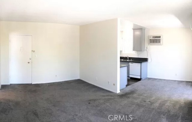 13000 Moorpark Street photo 4