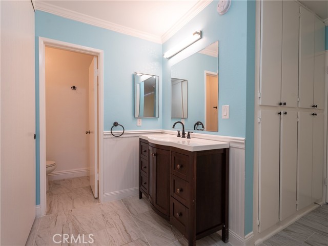 5334 Lindley Avenue, 316 photo 7