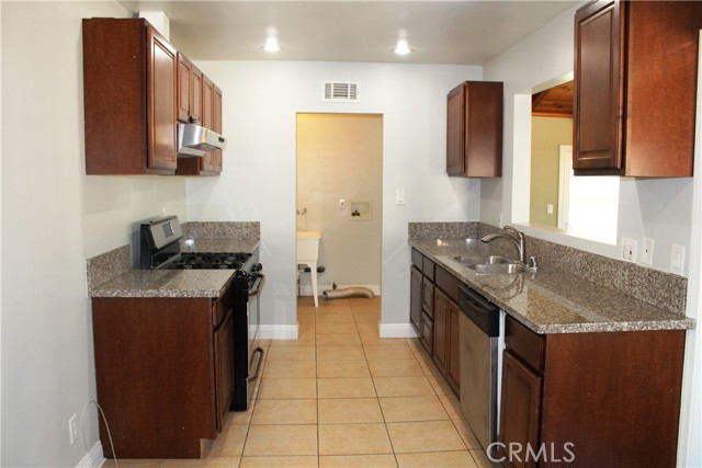 Image 3 for 21733 Tuba St, Chatsworth, CA 91311