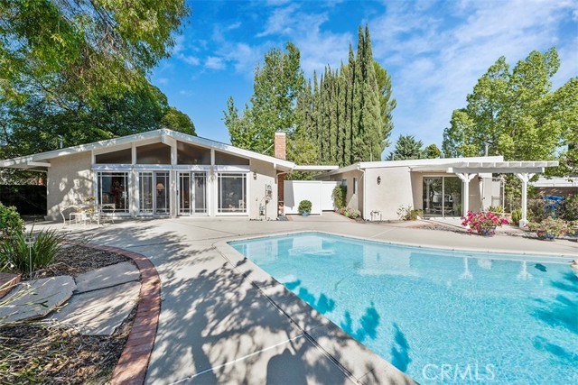9931 Shoshone Avenue photo 1