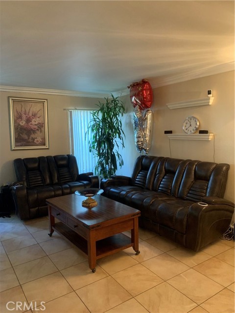 18645 Hatteras Street, 301 photo 7