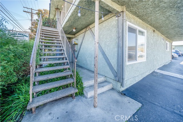 5329 Cahuenga Boulevard photo 4