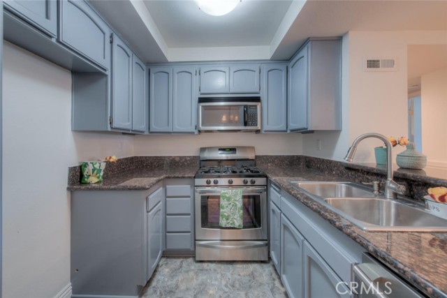 7800 Topanga Canyon Boulevard, 128 photo 7