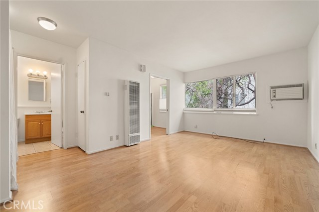 239 S Barrington Avenue F8, Brentwood, CA, 90049 239 S Barrington Avenue F8, Brentwood, CA, 90049