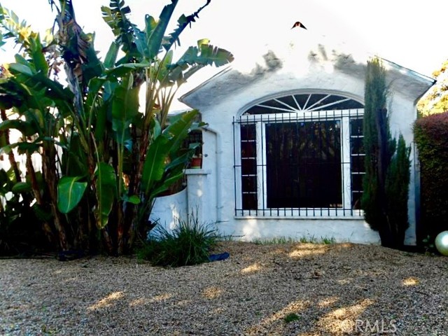 1641 S Point View St, Los Angeles, CA 90035