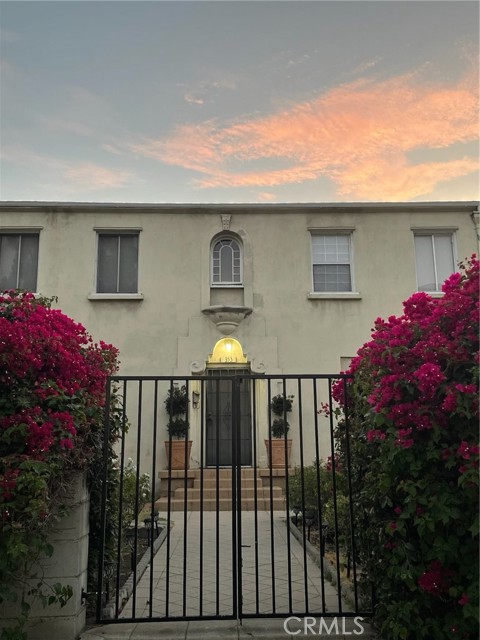 353 S Hoover Street, Los Angeles, CA, 90020 353 S Hoover Street, Los Angeles, CA, 90020