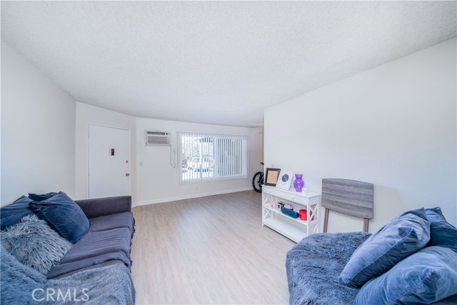 5329 Cahuenga Boulevard photo 8