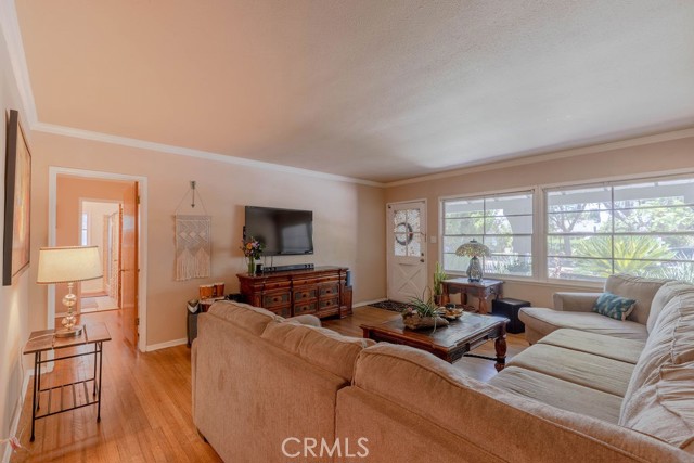 10326 Babbitt Avenue photo 4