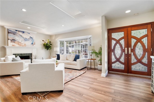 4756 Excelente Drive photo 5