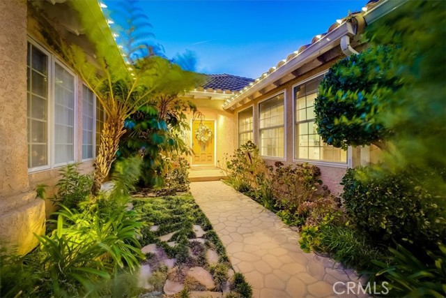 Detail Gallery Image 1 of 1 For 18764 Fairfield Rd, Northridge,  CA 91326 - 5 Beds | 3/1 Baths