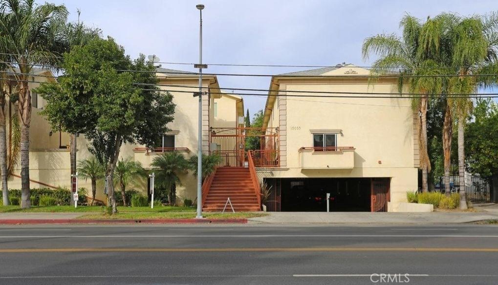 15053 Victory Boulevard 14, Van Nuys, CA 91411