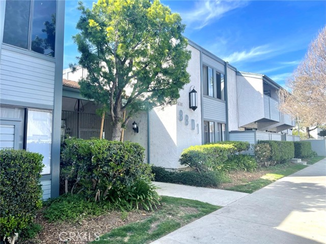 Detail Gallery Image 1 of 1 For 8801 Independence Ave #13,  Canoga Park,  CA 91304 - 1 Beds | 1 Baths