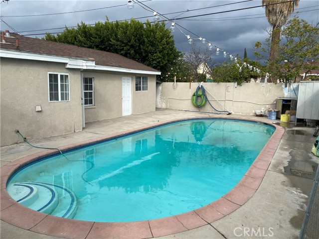 8750 Norris Avenue photo 8