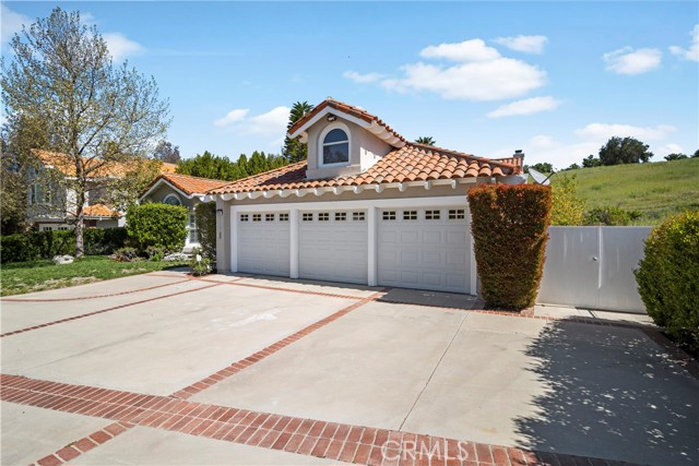 Detail Gallery Image 5 of 63 For 22101 Cairnloch St, Calabasas,  CA 91302 - 4 Beds | 3 Baths