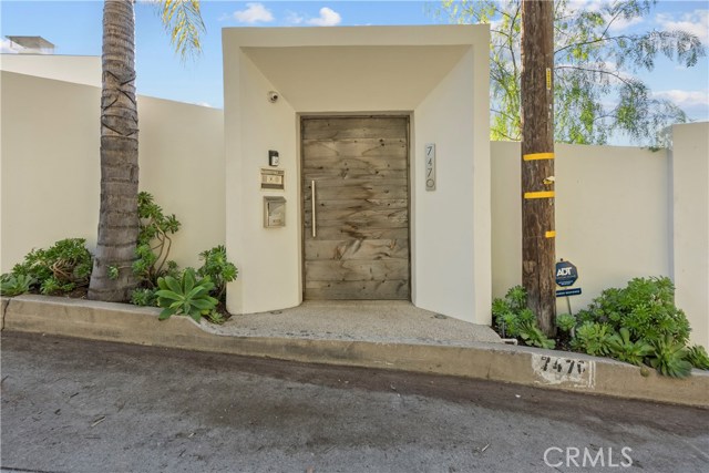 7470 Woodrow Wilson Drive Hollywood Hills, California 7470 Woodrow Wilson Drive