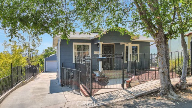 Photo of 6040 Farrington Lane, Highland Park, CA 90042