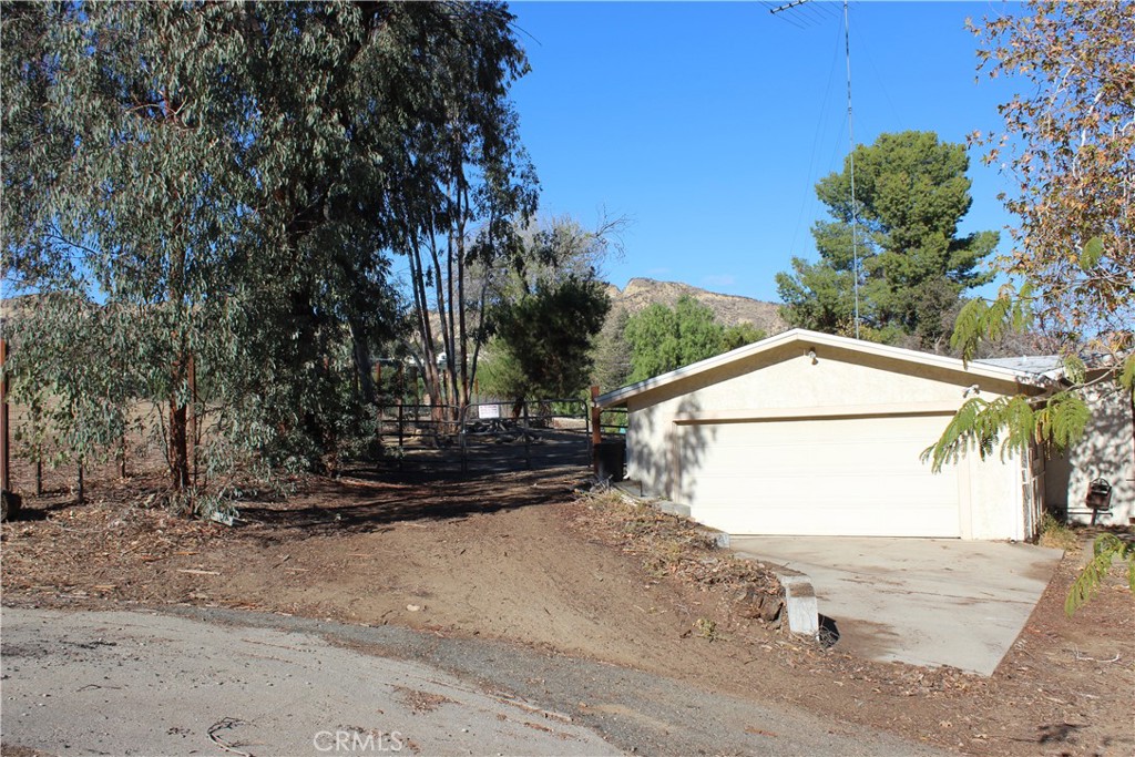 30213 The Old Road, Castaic, CA 91384
