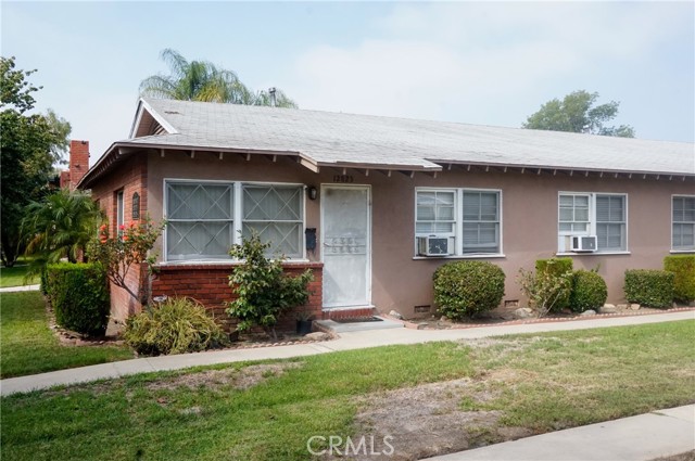 12825 Oxnard Street photo 3