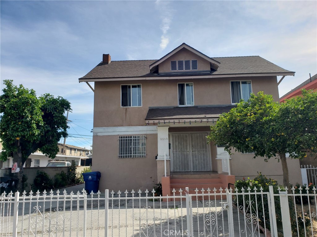602 W 40th Place, Los Angeles, CA 90037