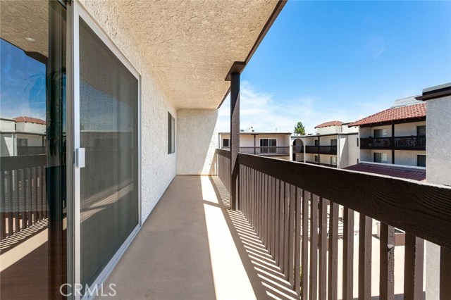 5334 Lindley Avenue, 317 photo 19