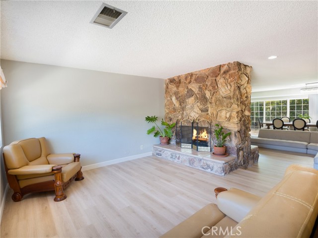 7936 Wentworth Street photo 4