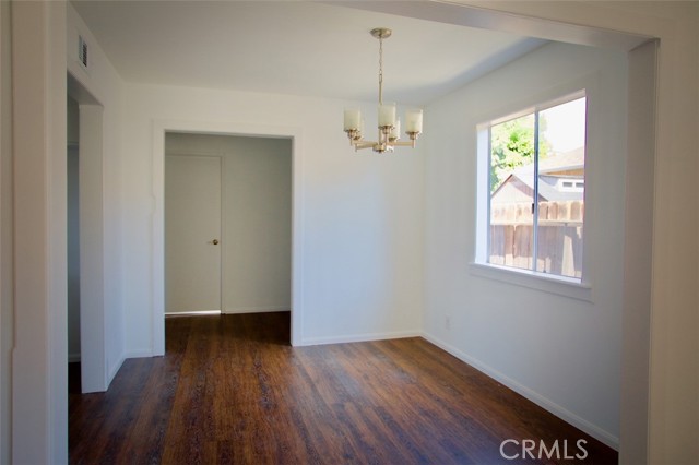 665 Irving photo 8