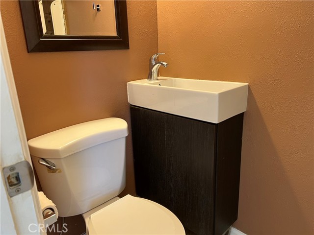 14531 Tupper Street, 31 photo 8