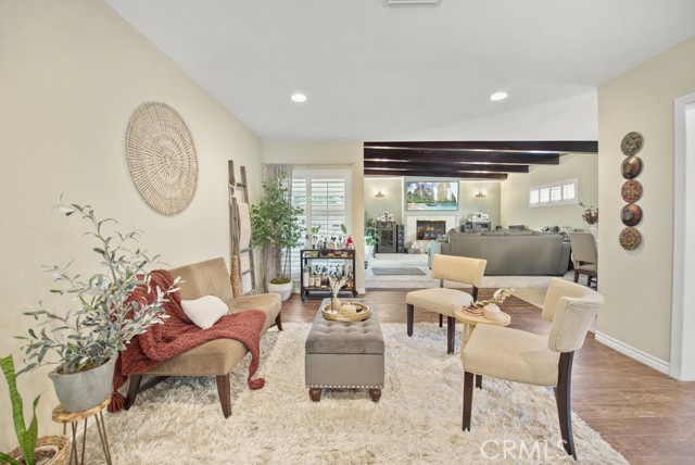 6943 Aura Avenue photo 4