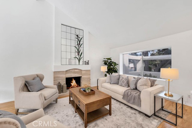 20208 Blythe Street photo 7