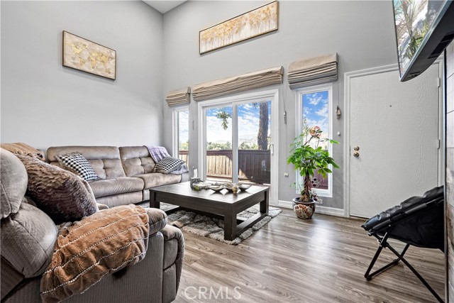 10480 Sunland Boulevard, 22 photo 5