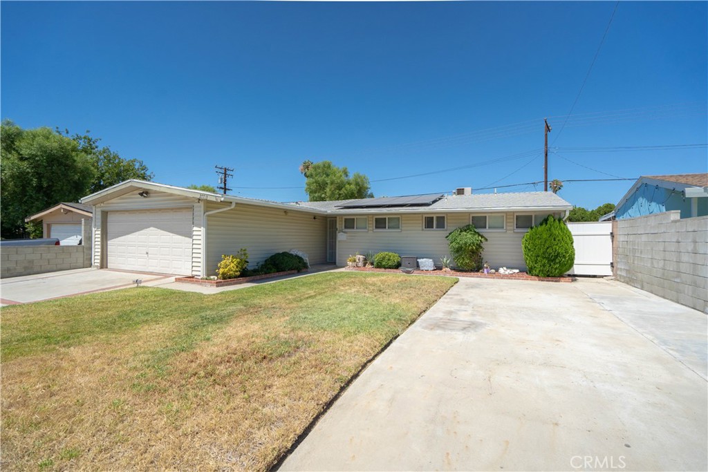 27713 Walnut Springs Avenue, Canyon Country, CA 91351