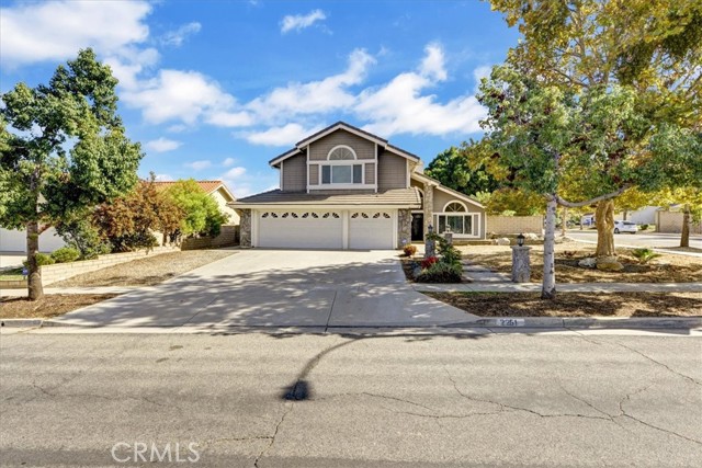 2251 Via Pacifica, Corona, CA 92882