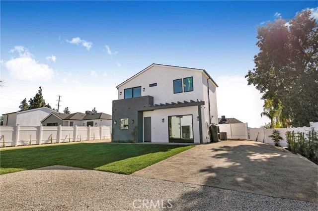 13467 Bradley Avenue photo 3