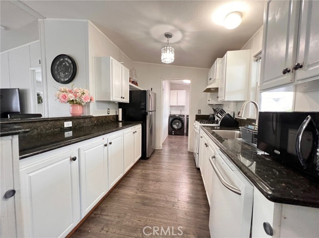 20652 Lassen Street, 105 photo 2