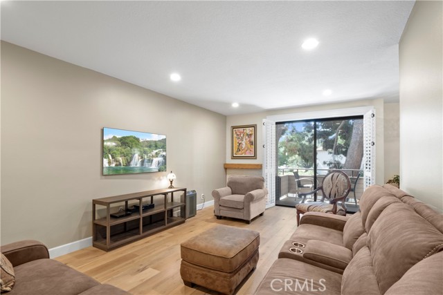 13331 Moorpark Street, 131 photo 3