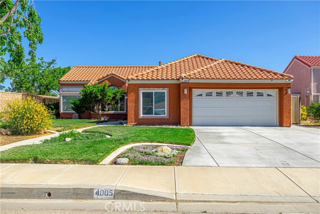 Detail Gallery Image 1 of 1 For 4005 E Avenue S4, Palmdale,  CA 93552 - 4 Beds | 2 Baths