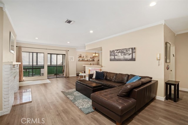 6240 Whitsett Avenue, 101 photo 1