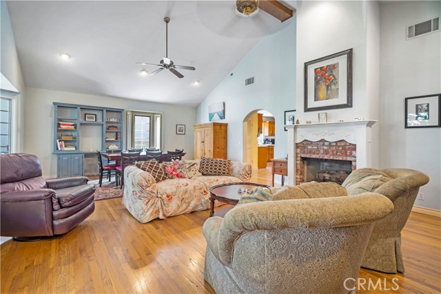 1030 East Grinnell Drive photo 7