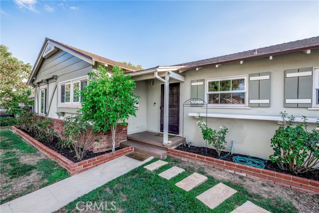 20746 Strathern Street photo 3