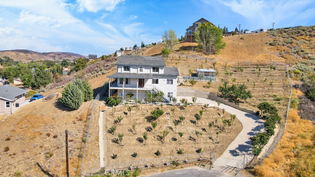 42804 Barnstead Drive, Lake Hughes, CA 93532