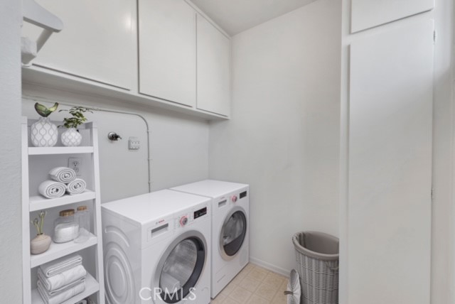 18415 Collins Street, K photo 6