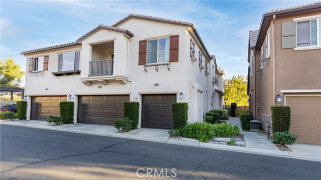 Detail Gallery Image 1 of 1 For 19308 Laroda Ln, Saugus,  CA 91350 - 2 Beds | 2 Baths
