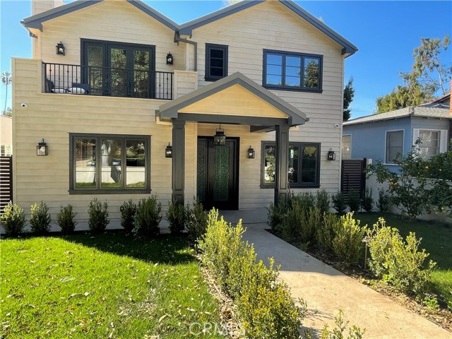 332 17th Street Santa Monica, California STUNNING NEW CONSTRUCTION built in 2020 in the prestigious north of Montana neighborhood featuring 5 bedrooms and 8 bathrooms with approximately 6200 square feet of living space. Main level with formal living, dining, family rooms plus study/office, all with detailed hight ceilings and two powder rooms. A beautiful Chef's kitchen configured with a large center island, custom made cabinetry and high-end appliances such as Wolf, Sub-Zero and Miele pus a very spacious breakfast nook. Second level with master bedroom/bath with two closets and a great balcony overlooking the grassy lawn and and pool/spa plus three en suites and a laundry. The very spacious lower level has family room with wet bar for more entertaining, walking wine cellar, a gorgeous media/theater room with 120 inch screen, gym/fitness room, a complete bedroom, a laundry room with cabinets and even a bonus room. Outdoor with grassy lawn, heated pool/spa and BBQ. The house is equipped with the latest technology control 4 lighting automation, solar panels and much more. Unparalleled craftsmanship with high quality finished and details throughout. Steps to all of the elegant Montana Avenue has to offer, shopping, dinning, biking, walking and much more.