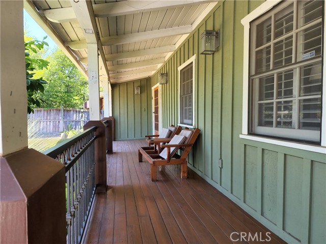 5833 Calvin Avenue photo 2