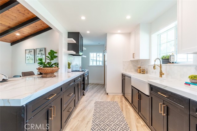 9449 Forbes Avenue photo 4