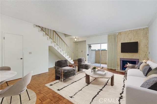 5139 Balboa Boulevard, 3 photo 3