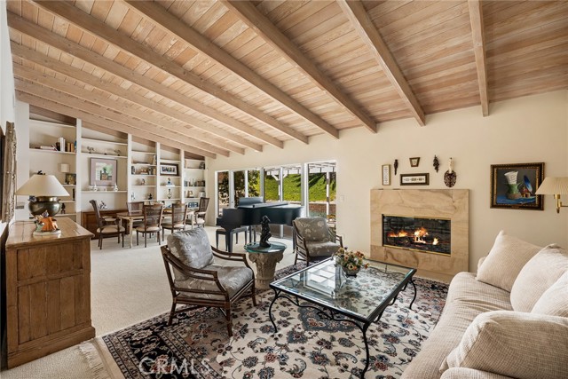 23731 Canzonet Street photo 4