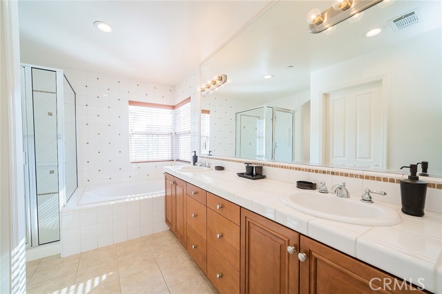 1800 Pacific Coast, Redondo Beach, California 90277, 3 Bedrooms Bedrooms, ,3 BathroomsBathrooms,Residential,Sold,Pacific Coast,SR21182968