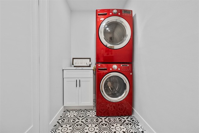 Washer and dryer included