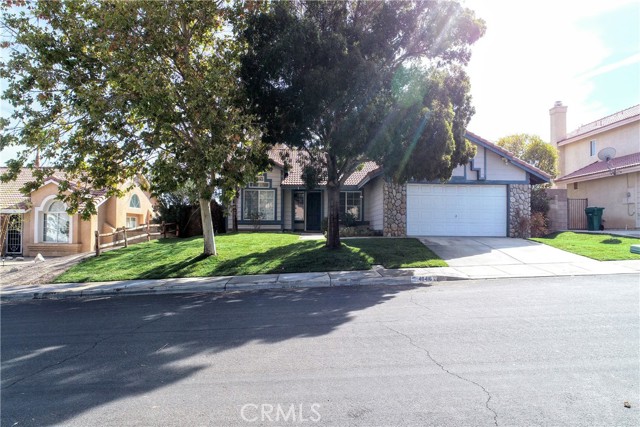 Detail Gallery Image 1 of 1 For 40416 Fieldcrest Ln, Palmdale,  CA 93551 - 3 Beds | 2 Baths